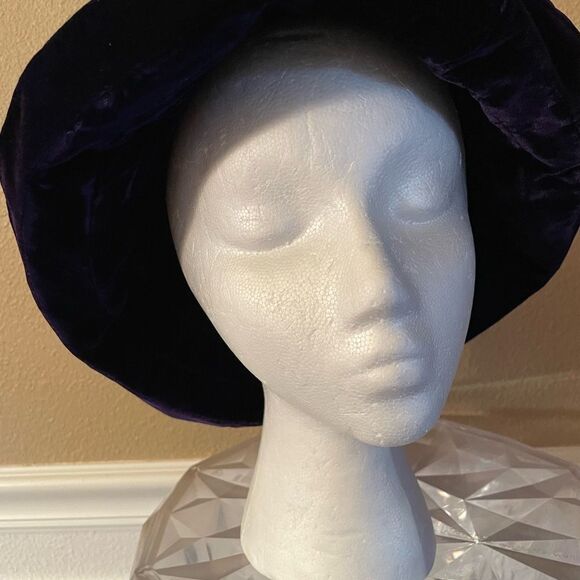 SJ Maughan Of London Crushed Velvet Look Deep Purple Womens Bucket Hat Vintage main image 12